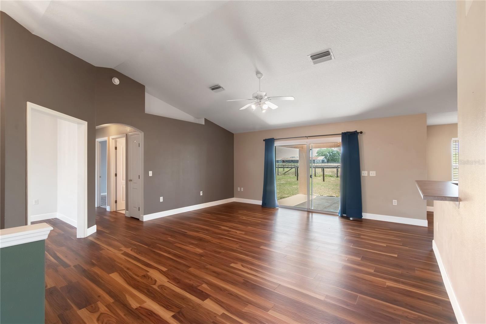 BAHIA OAKS UN 03 - Residential