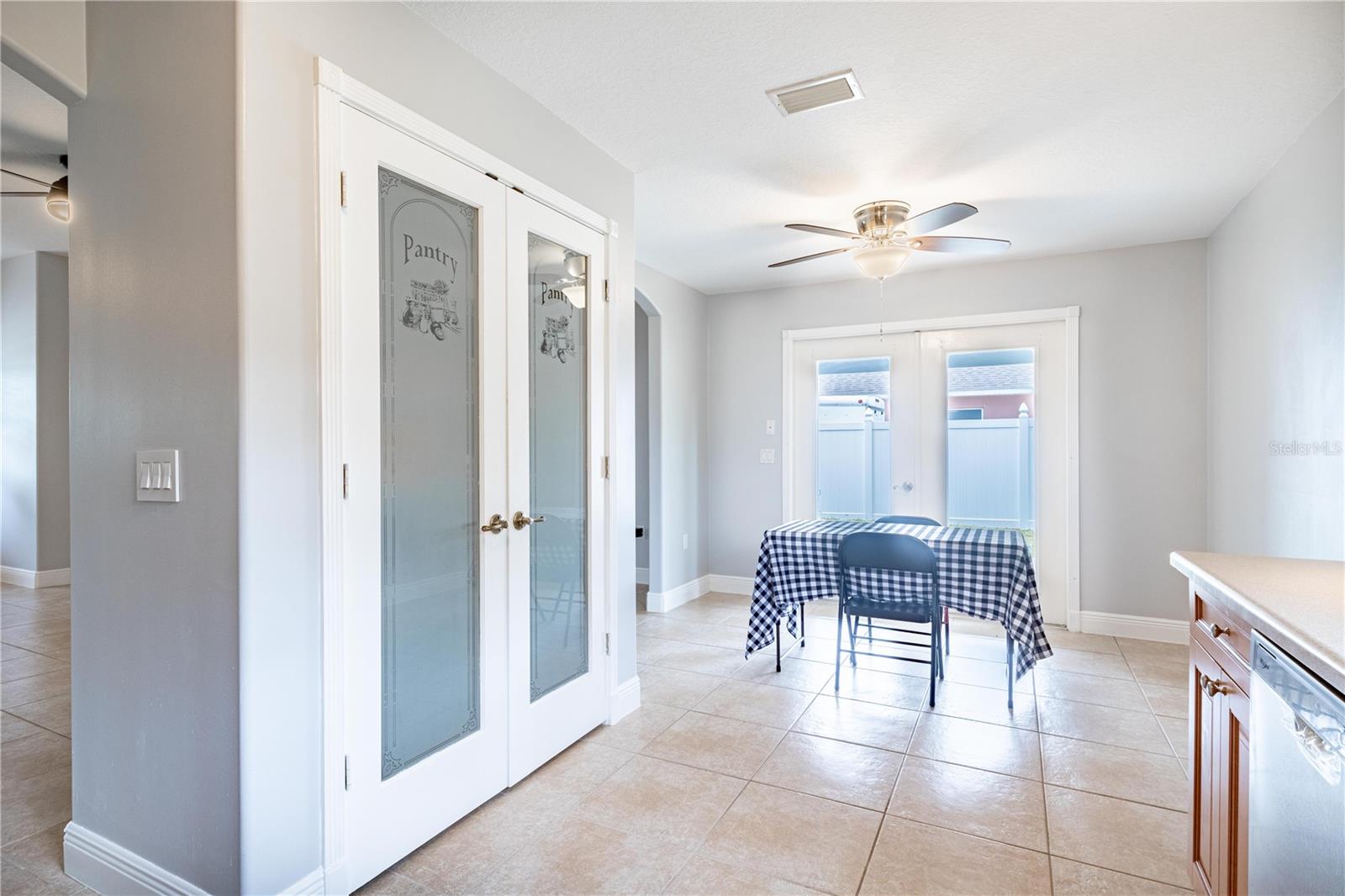 4058 ROLLING HILL DRIVE