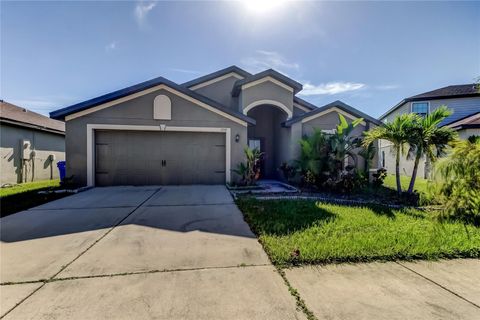 Photo of 1739 Chatham Green Circle, Ruskin, FL 33570 (MLS # TB8426439)