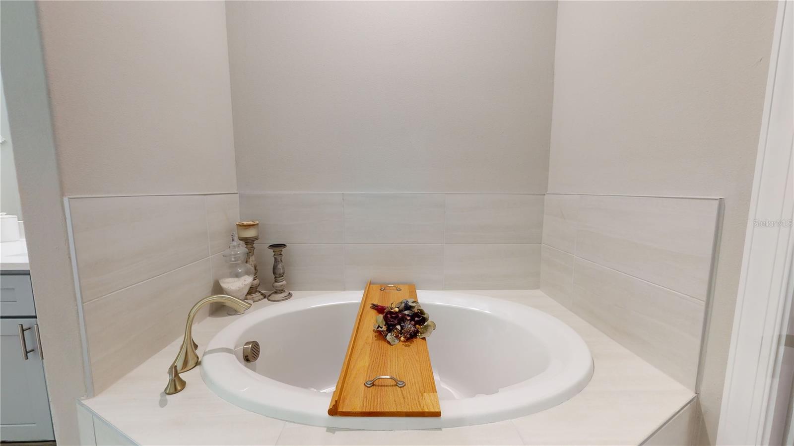 CYPRESS TRAILS TWNHMS OF TARPON SPGS - Residential