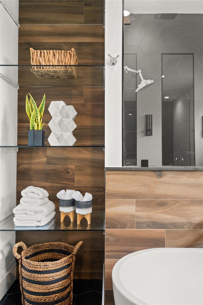 REUNION WEST VLGS NORTH - Residential