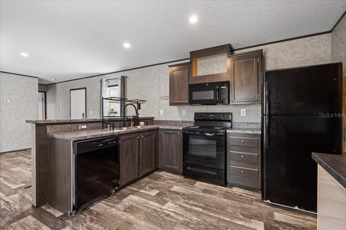 OAK RIDGE ESTATES - Residential