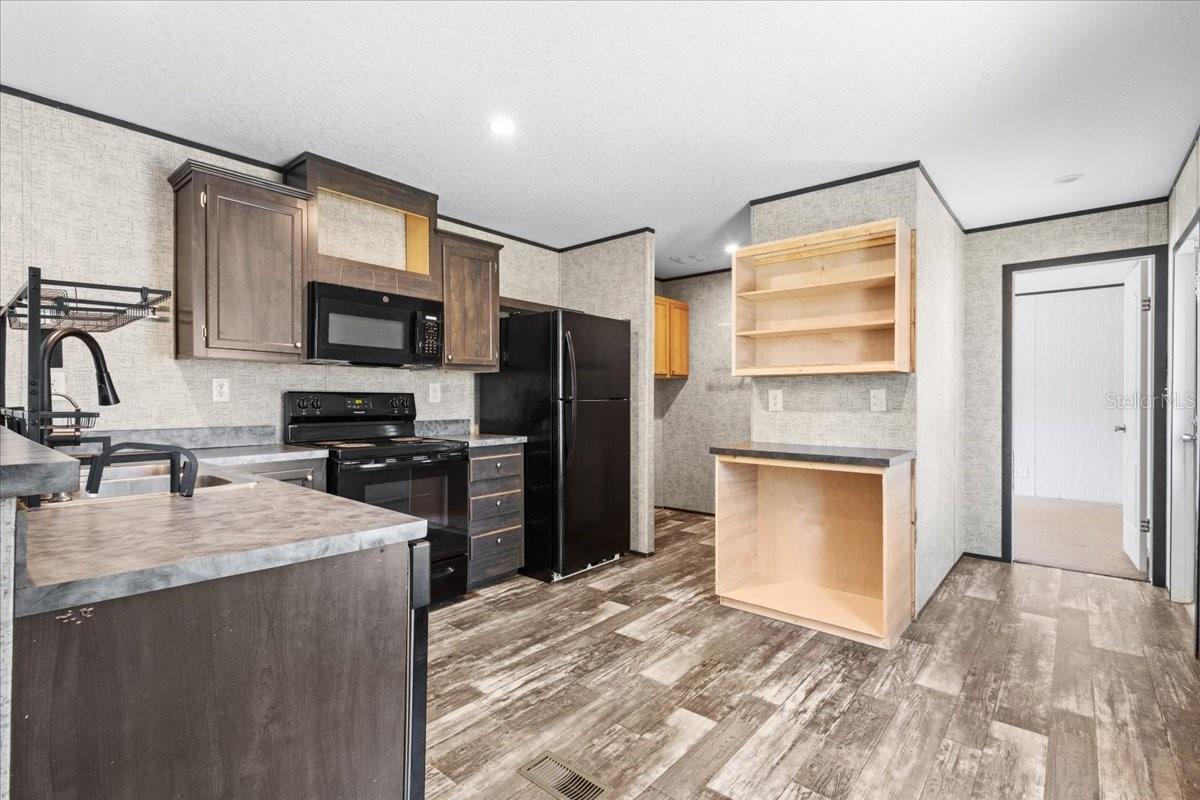 OAK RIDGE ESTATES - Residential