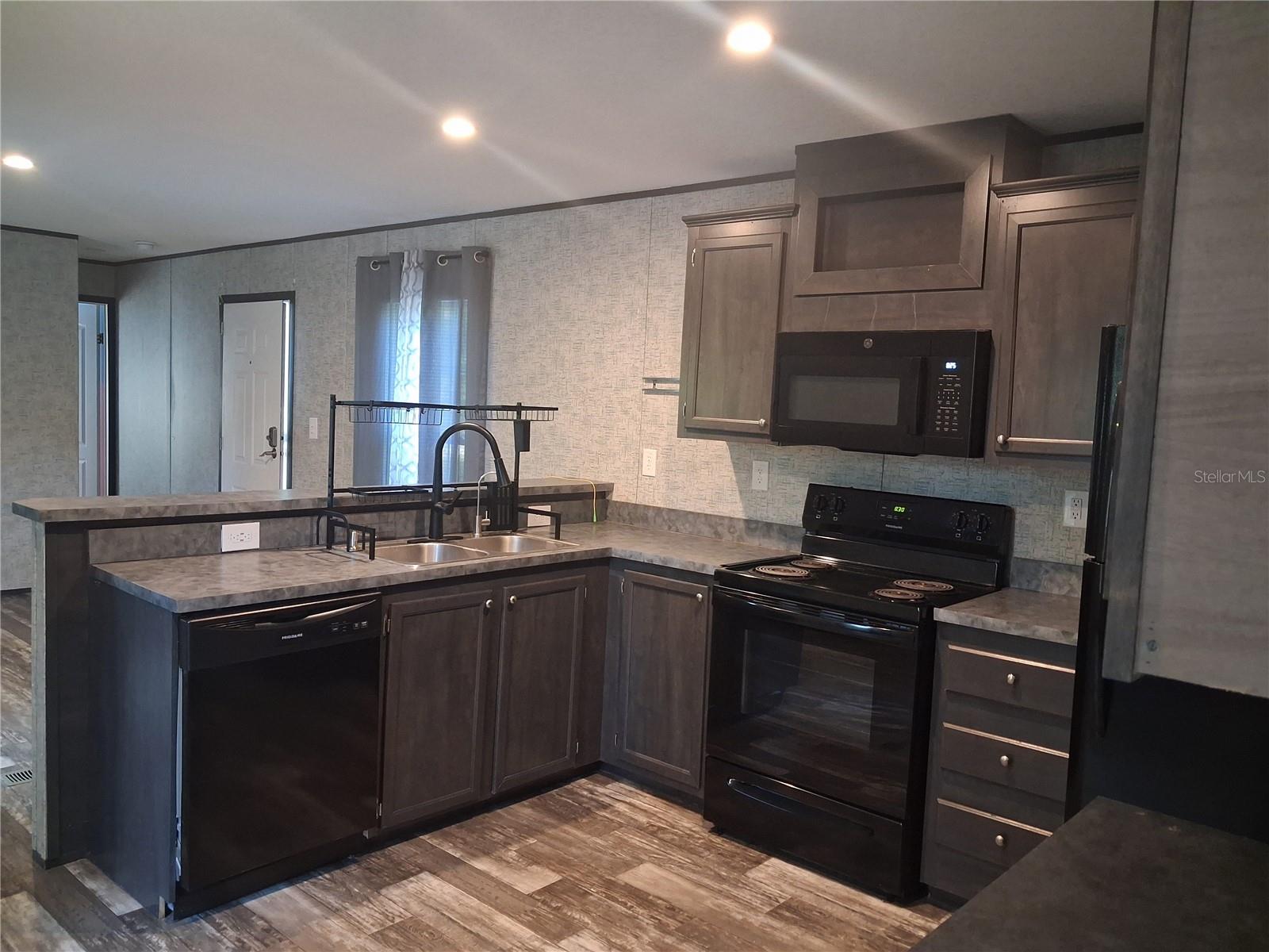 OAK RIDGE ESTATES - Residential
