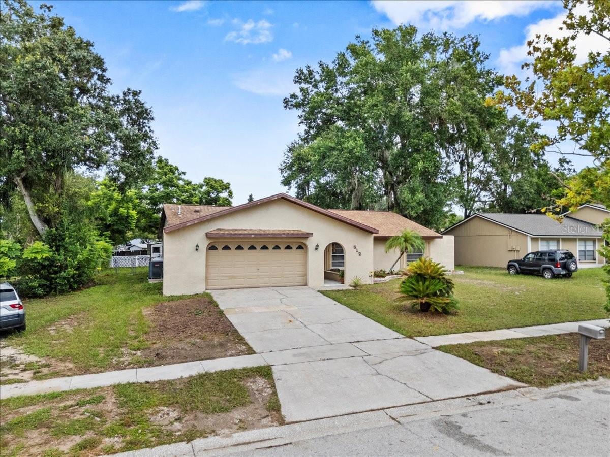 512 HILLDALE ROAD