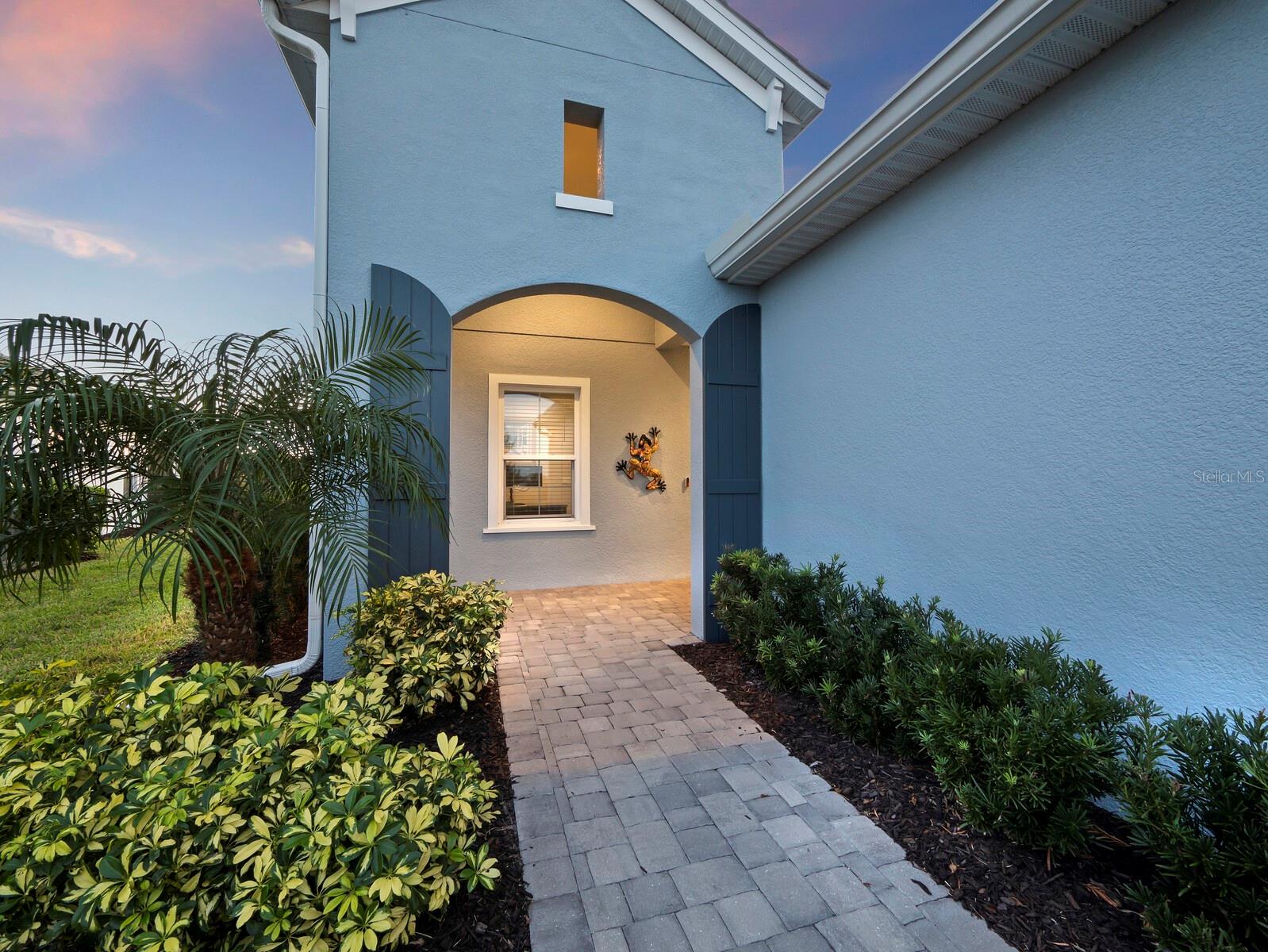 2878 BUTTERFLY JASMINE TRAIL