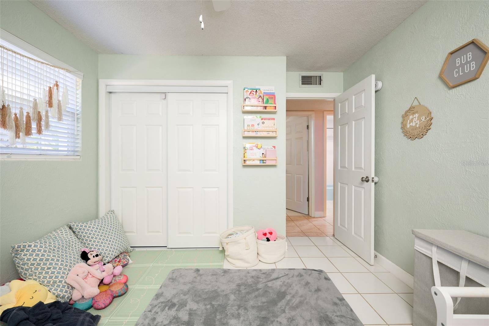 CAPRI MANOR - Residential