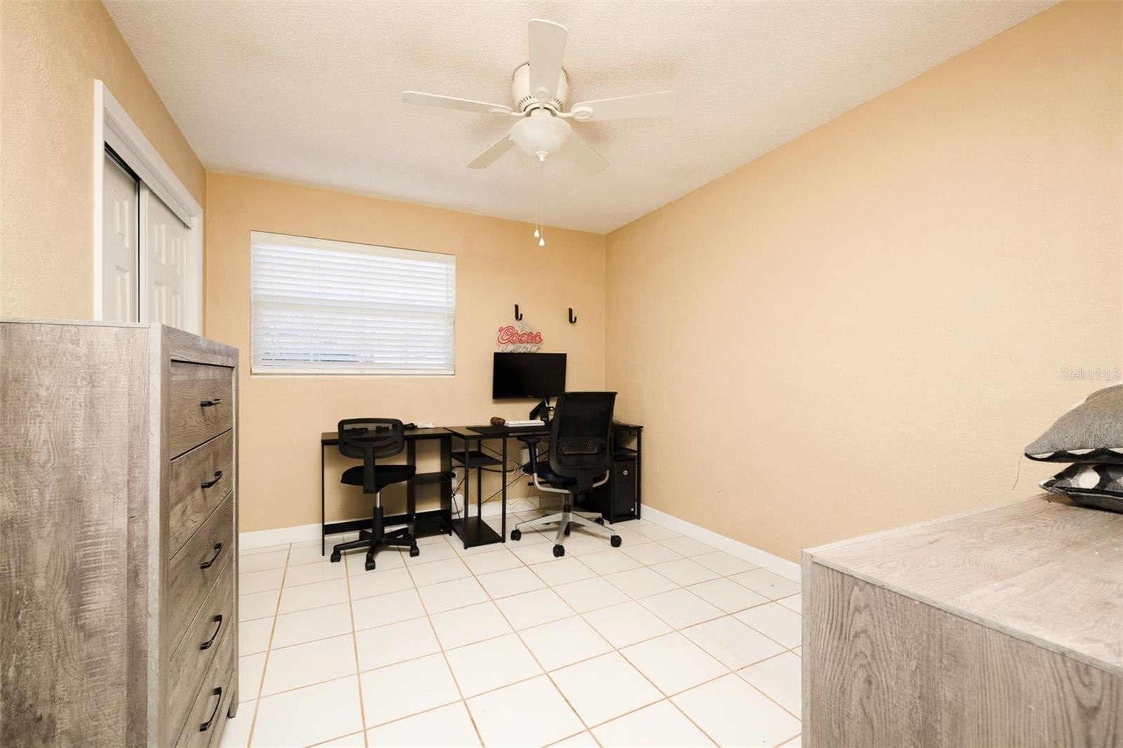 CAPRI MANOR - Residential