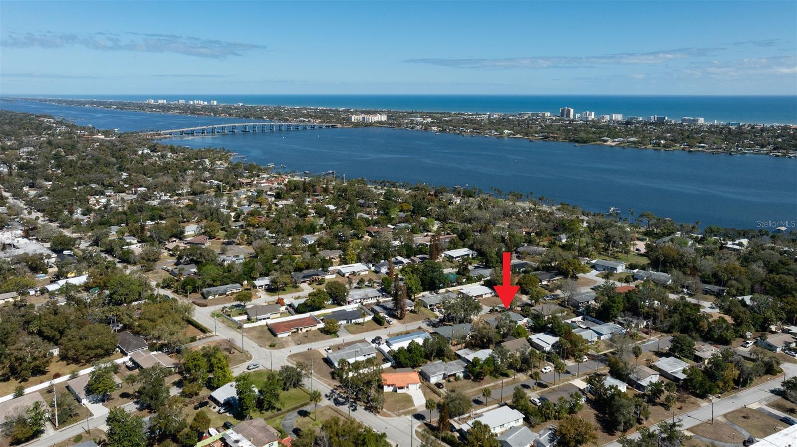 CAPRI MANOR - Residential