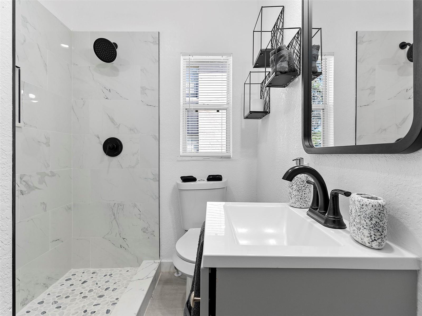 BEG 138 FT E OF SE COR BROADWAY & HARWOOD RUN E 62 - Residential Lease