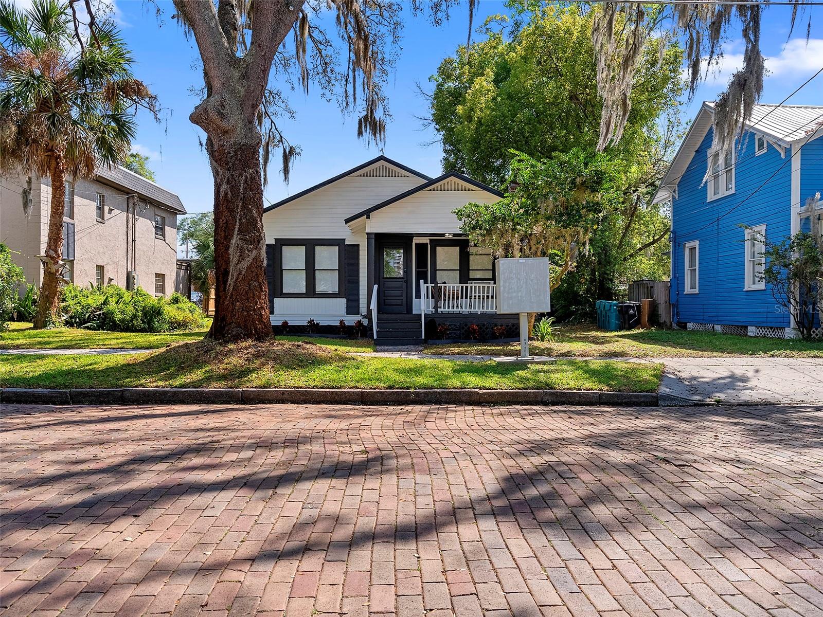 BEG 138 FT E OF SE COR BROADWAY & HARWOOD RUN E 62 - Residential Lease