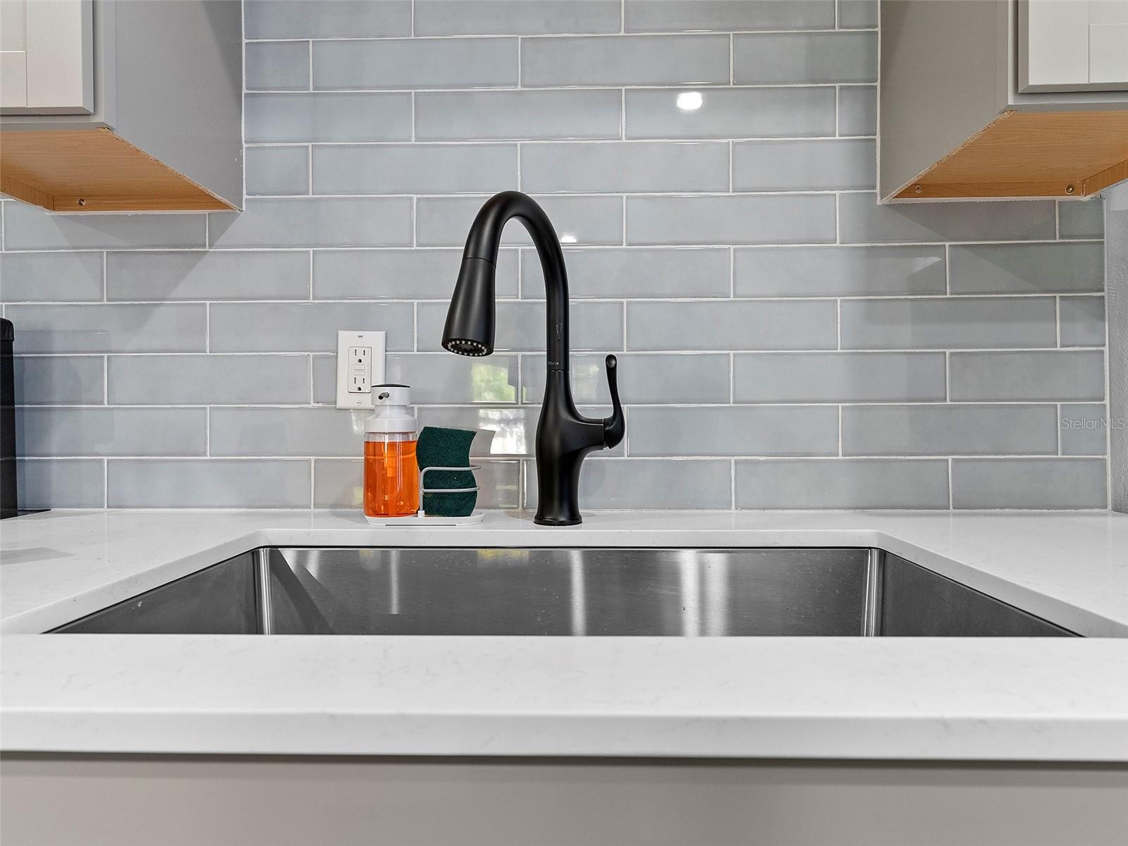 BEG 138 FT E OF SE COR BROADWAY & HARWOOD RUN E 62 - Residential Lease