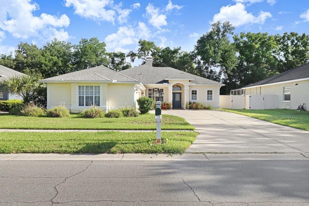 Photo of 3029 Minuteman Lane, Brandon, FL 33511 (MLS # TB8536018)