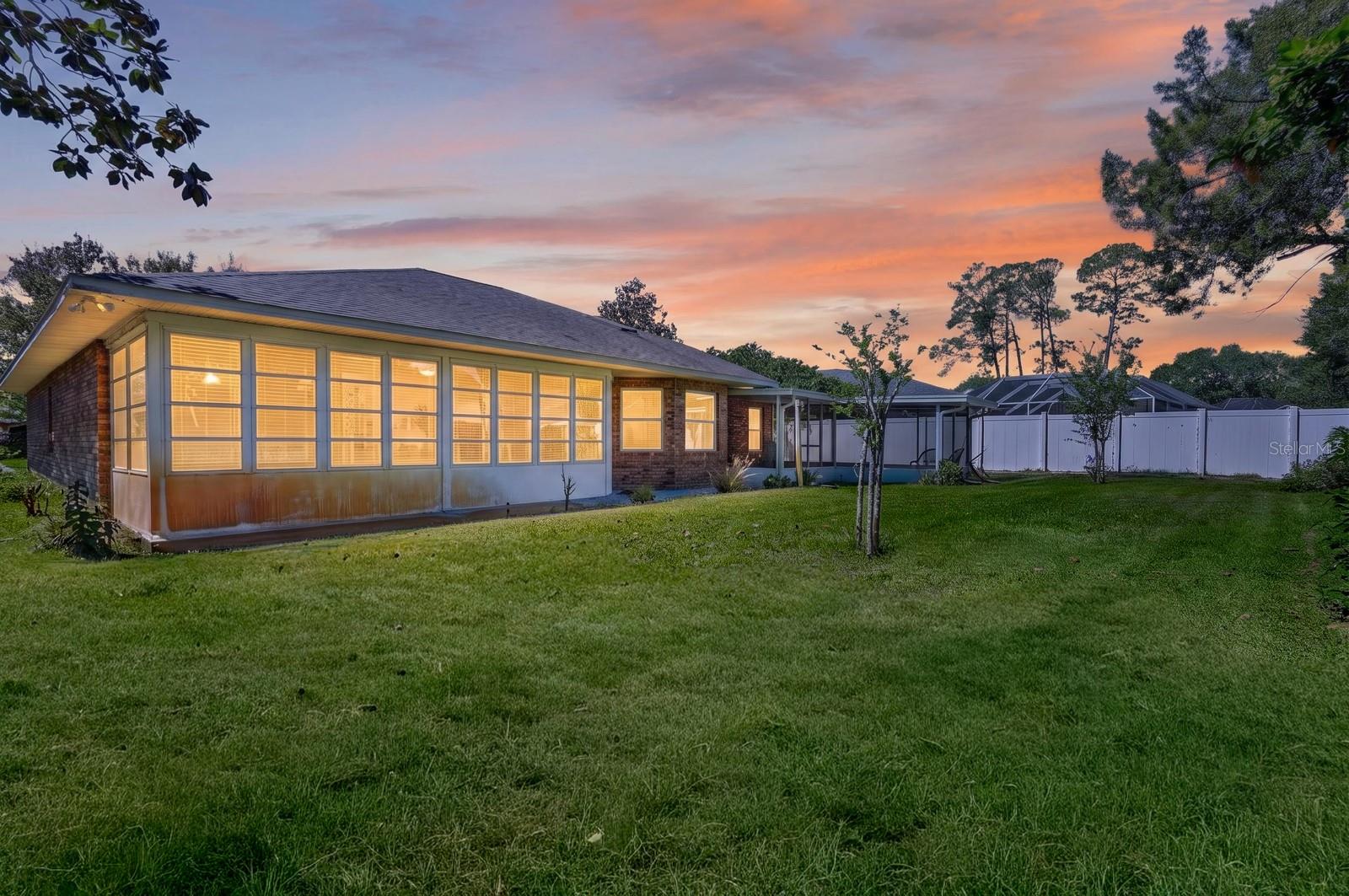 PINE LAKES - Residential