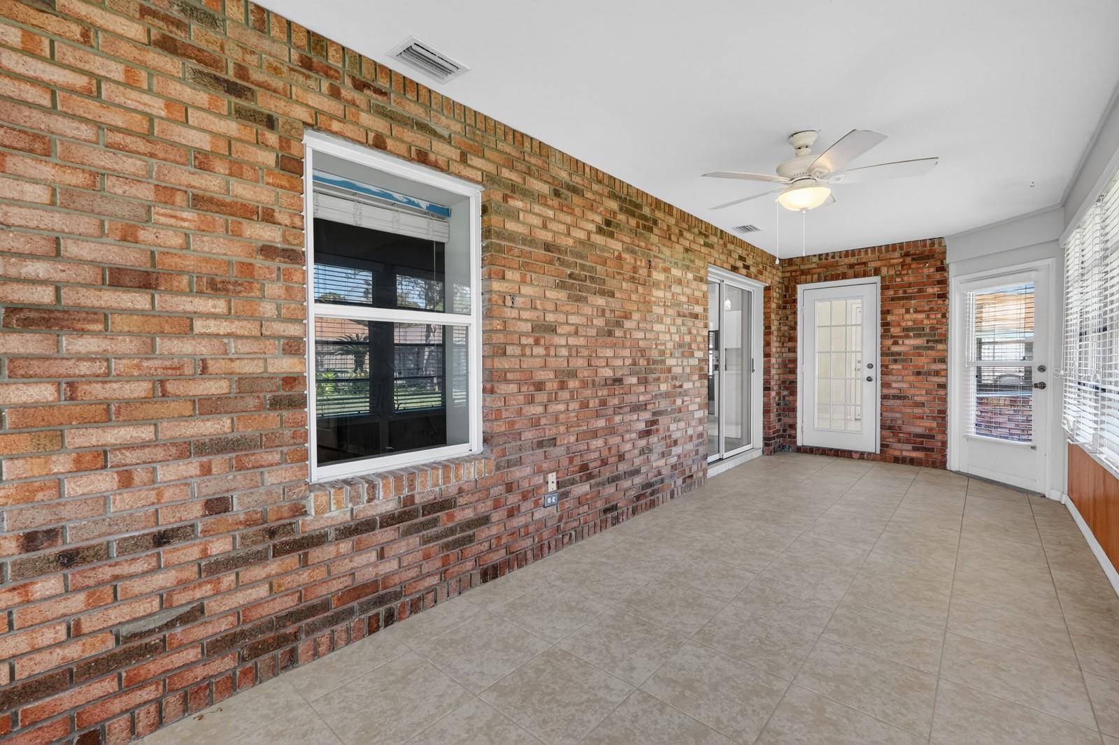 PINE LAKES - Residential