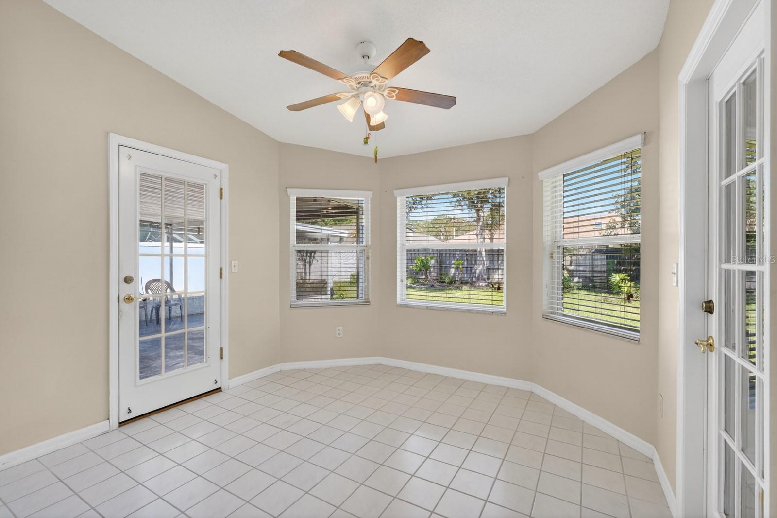 PINE LAKES - Residential