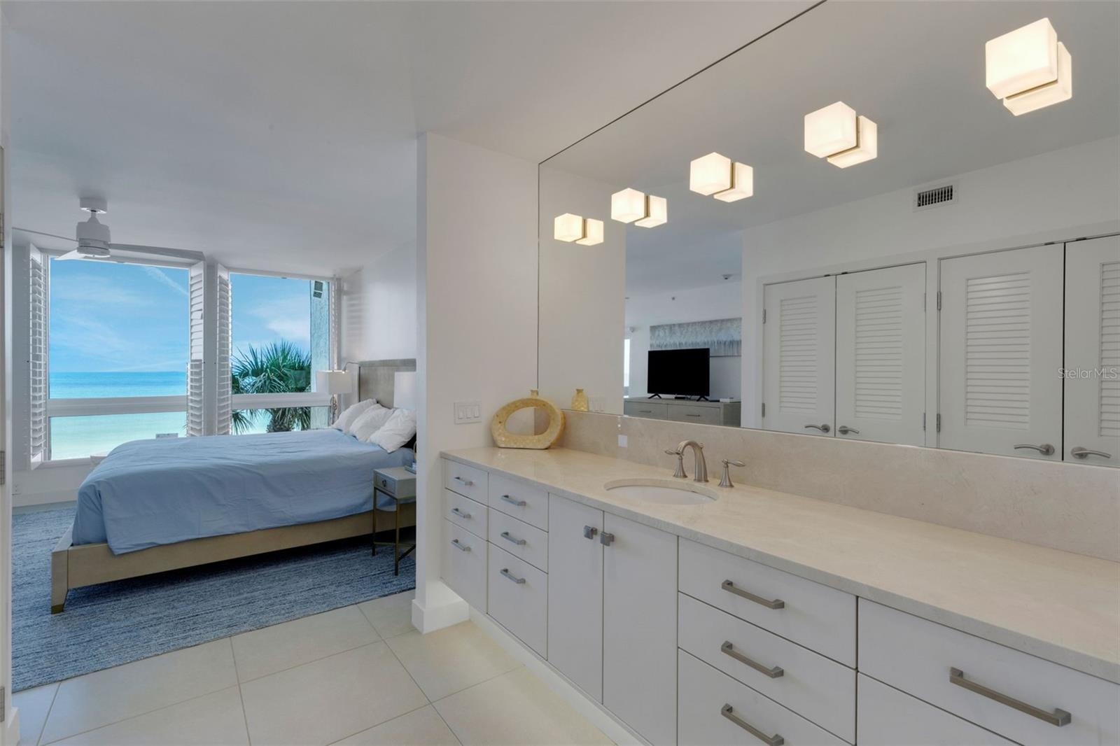 BEACHPLACE III - Residential