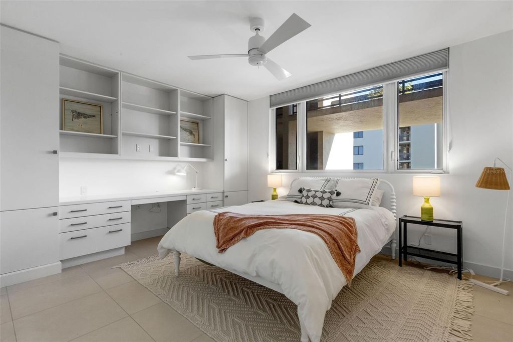 Photo of 1055 Gulf Of Mexico Drive #305, Longboat Key, FL 34228 (MLS # A4660339)