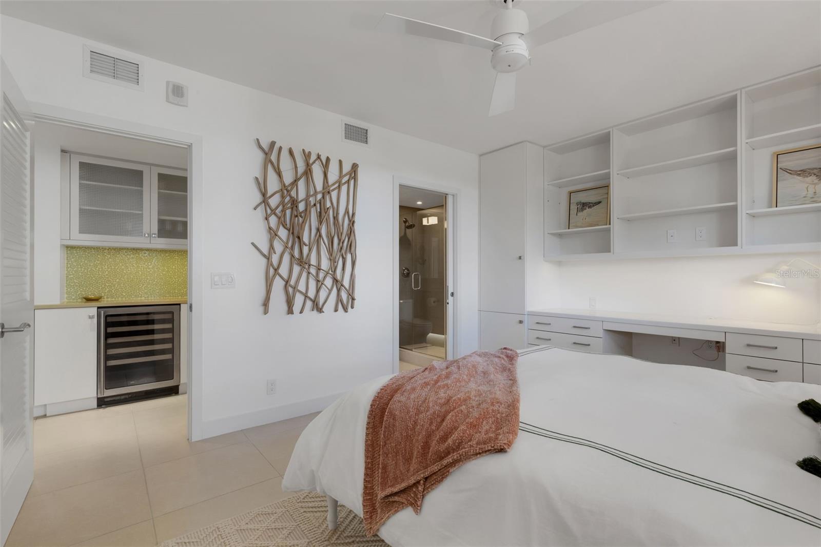 BEACHPLACE III - Residential