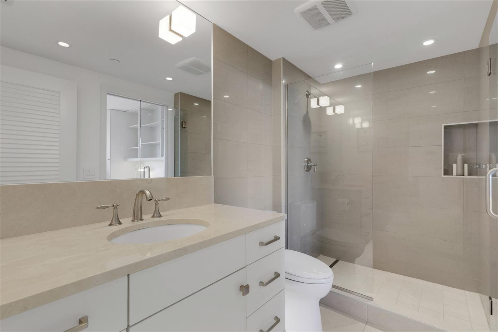 BEACHPLACE III - Residential