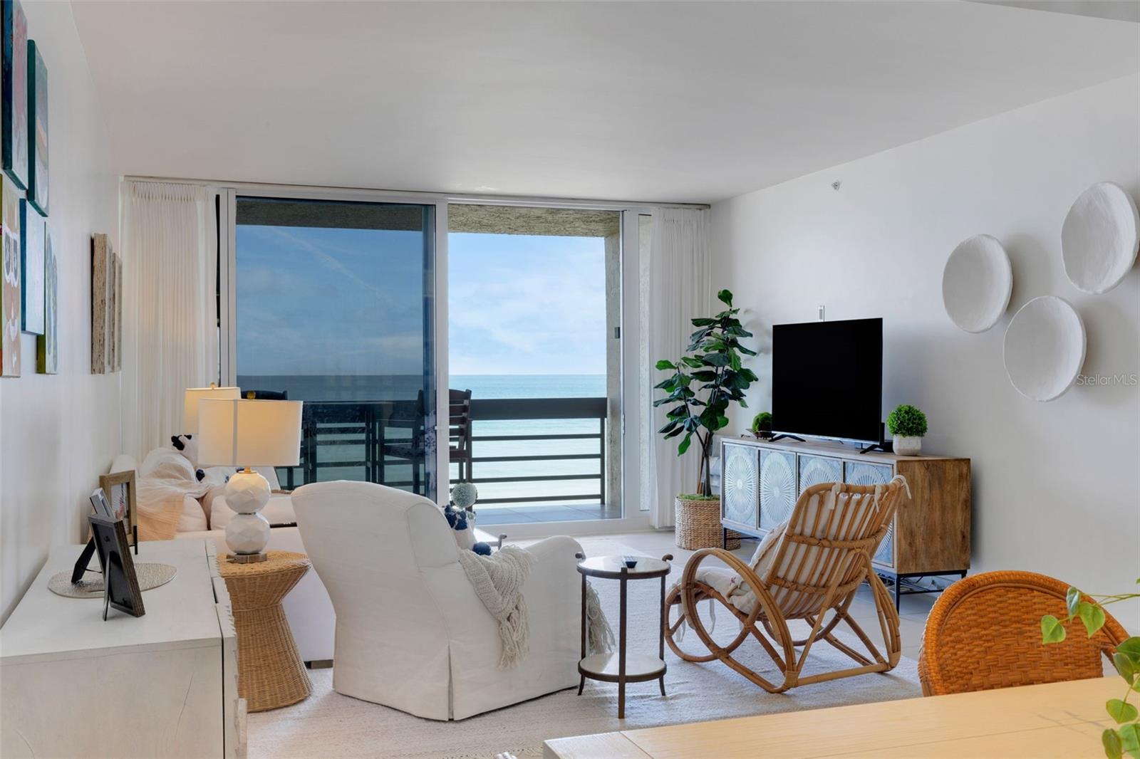 BEACHPLACE III - Residential