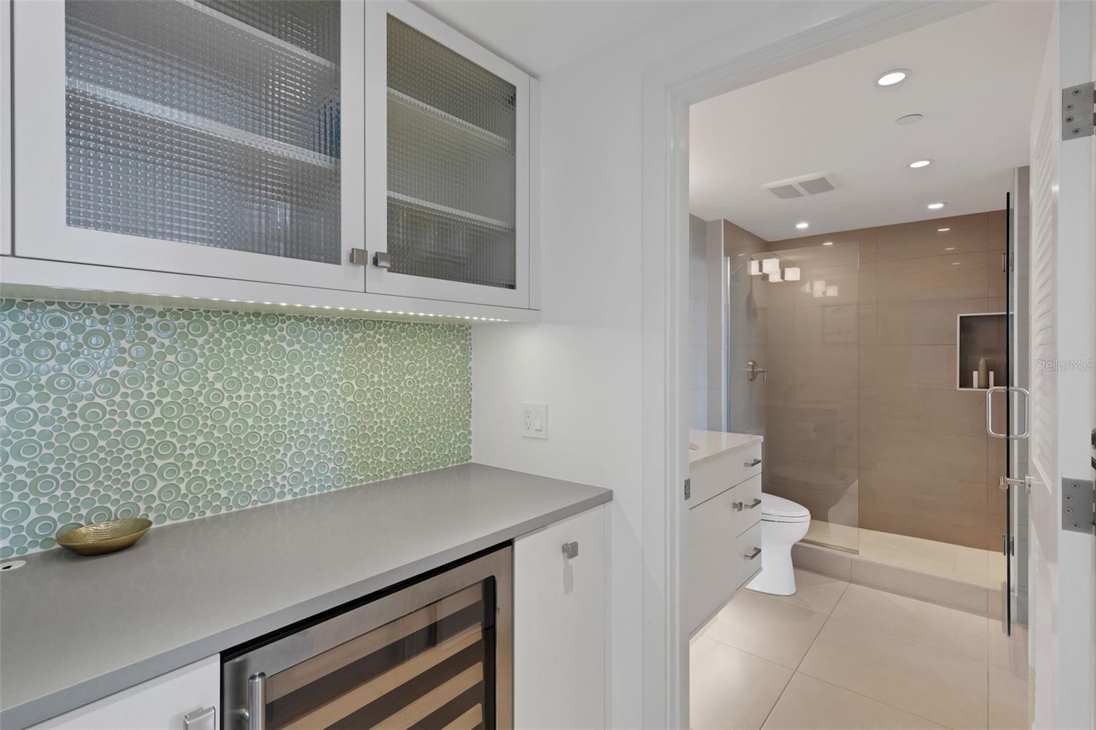 BEACHPLACE III - Residential