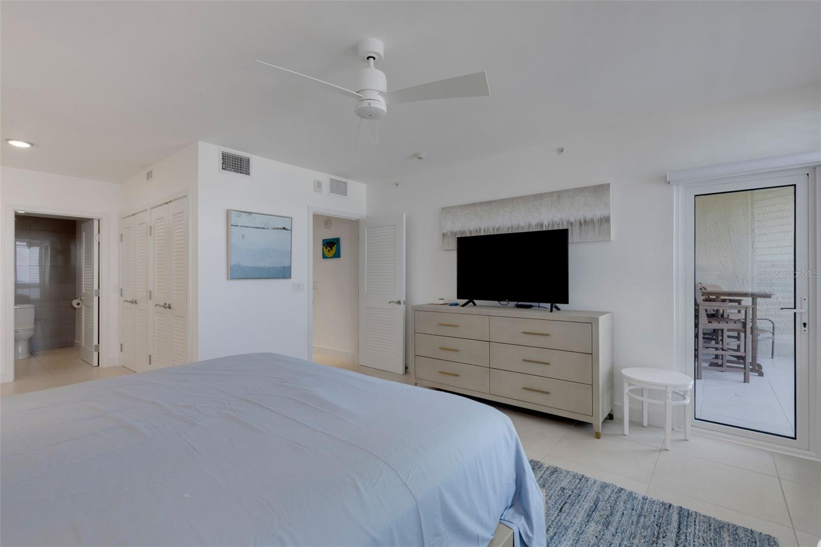 BEACHPLACE III - Residential