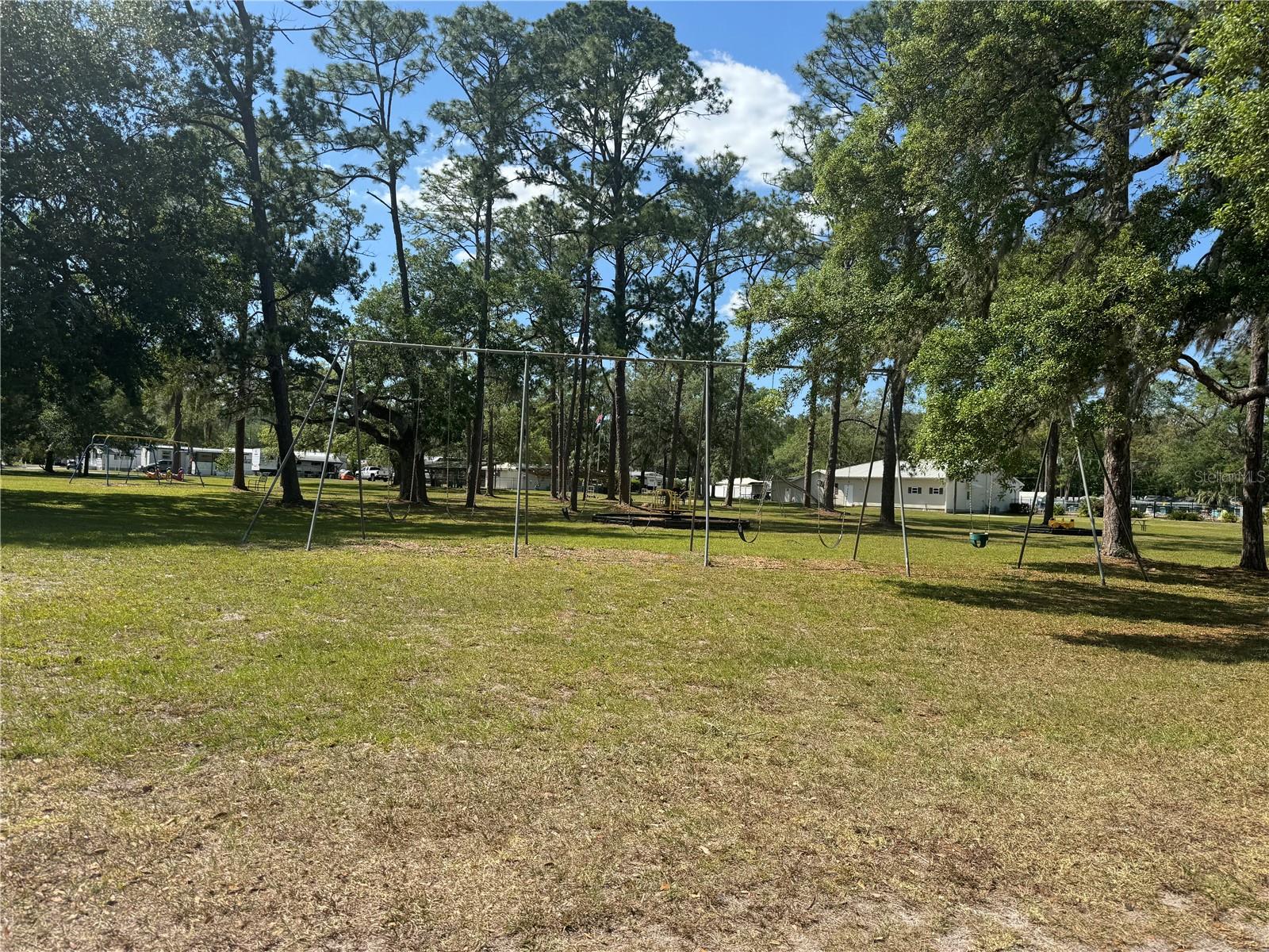 CAMPERS HOLIDAY - Residential