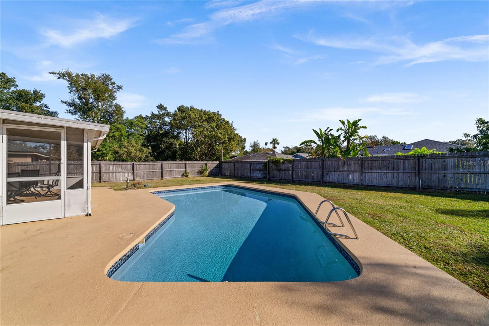 LAKE SEARCY SHORES - Residential