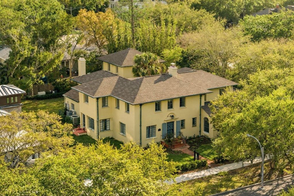 Photo of 403 Jasmine Way, Clearwater, FL 33756 (MLS # TB8484698)