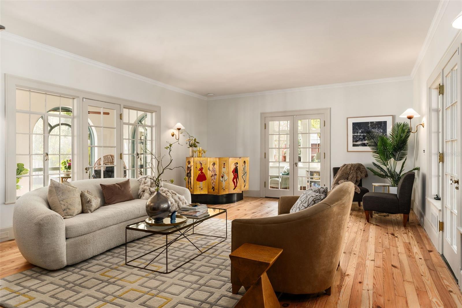 HARBOR OAKS - Residential