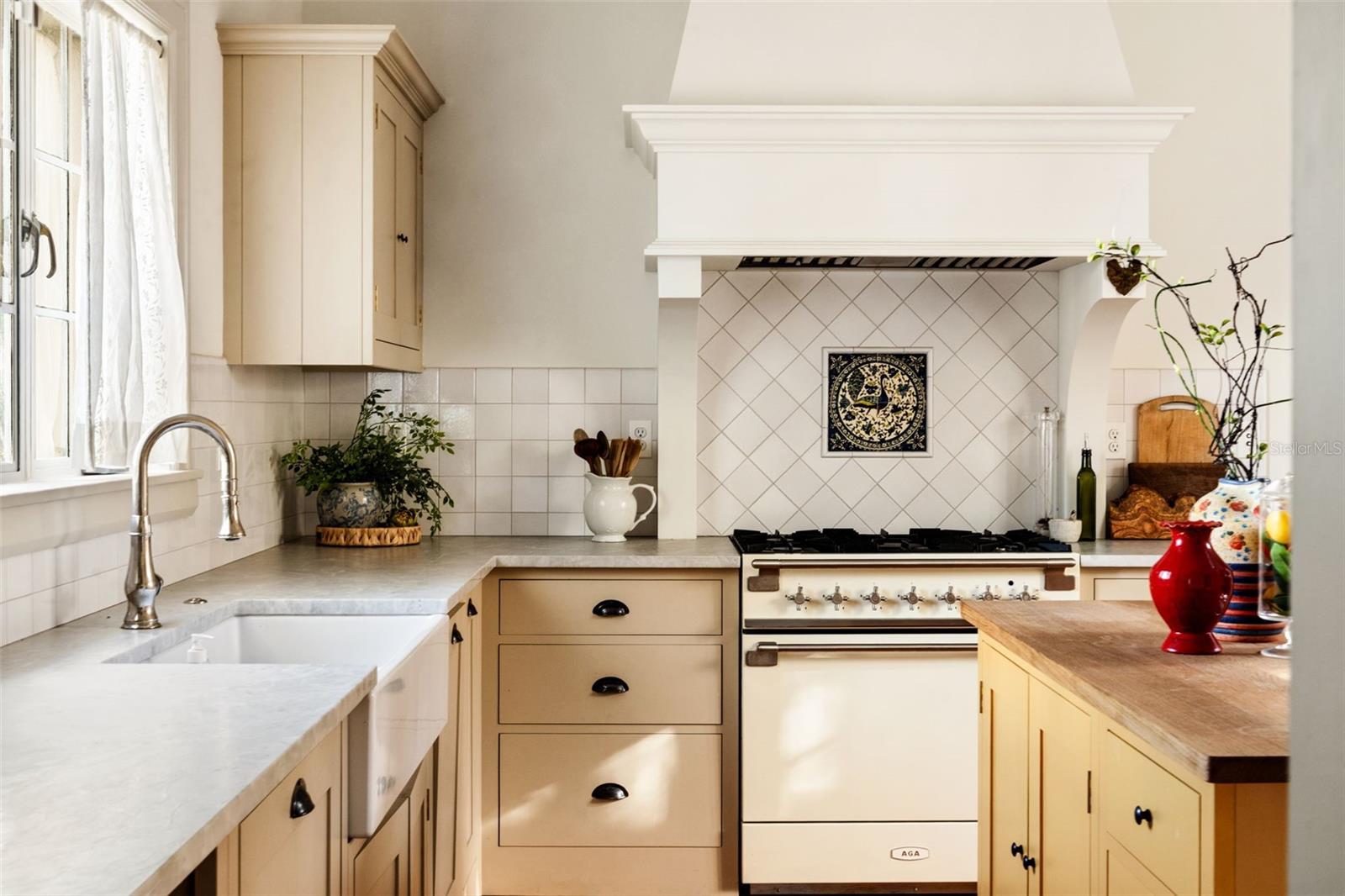 HARBOR OAKS - Residential