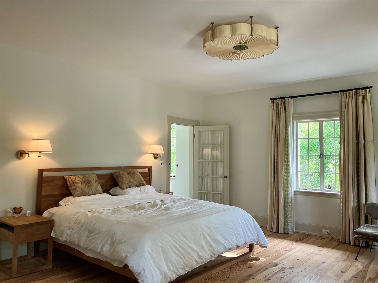 HARBOR OAKS - Residential