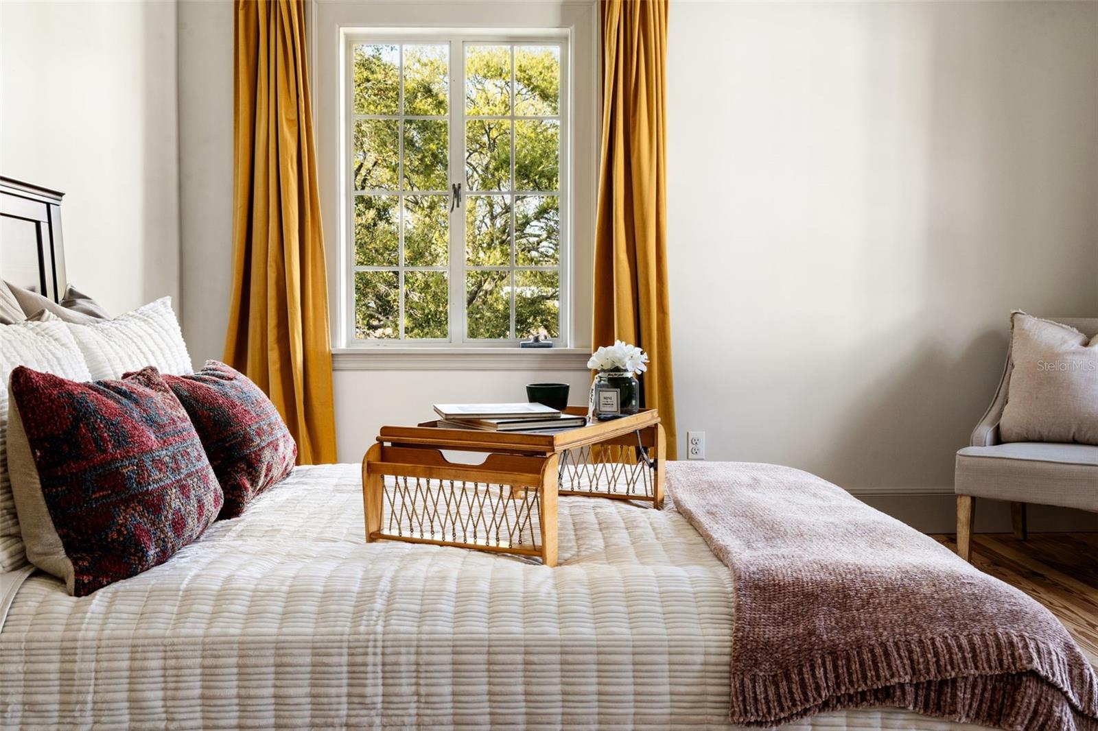 HARBOR OAKS - Residential