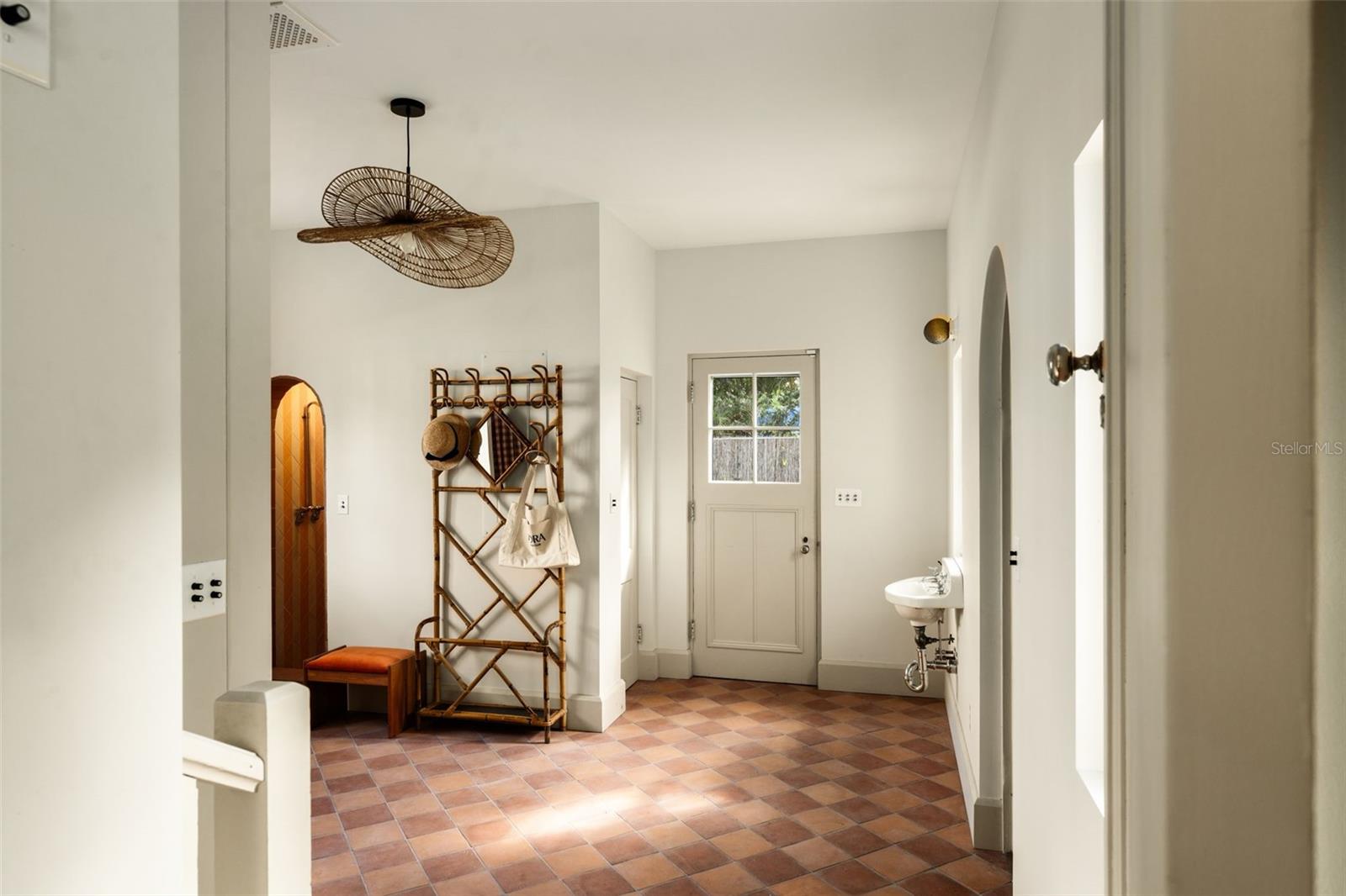 HARBOR OAKS - Residential