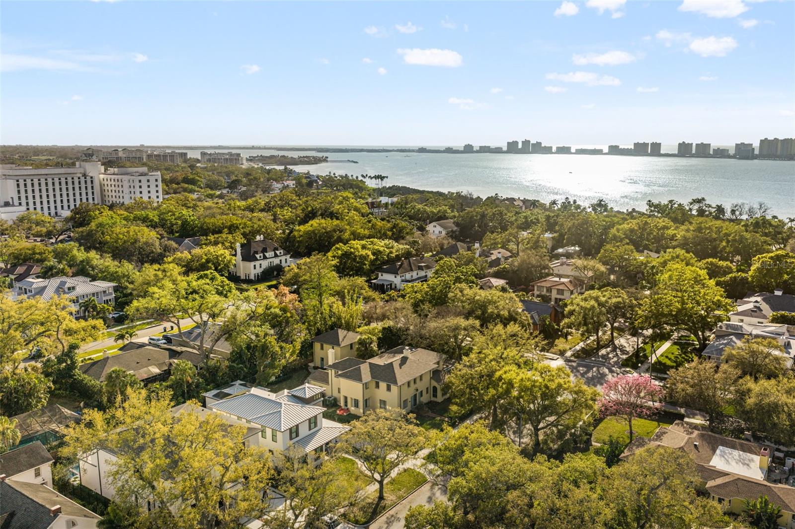 HARBOR OAKS - Residential