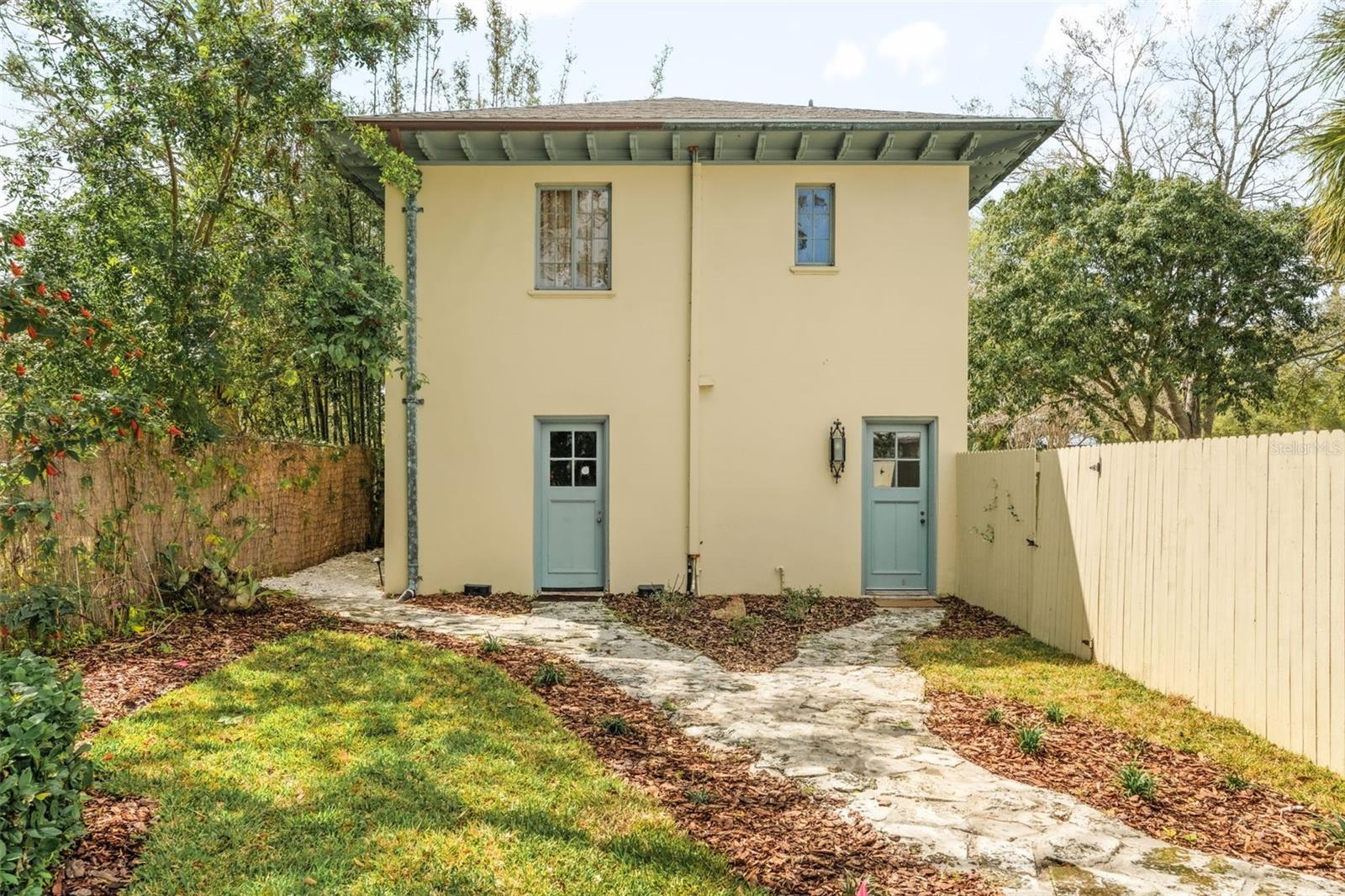 HARBOR OAKS - Residential