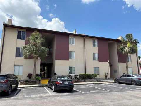 Photo of 3814 N Lake Drive #65, Tampa, FL 33614 (MLS # TB8389288)