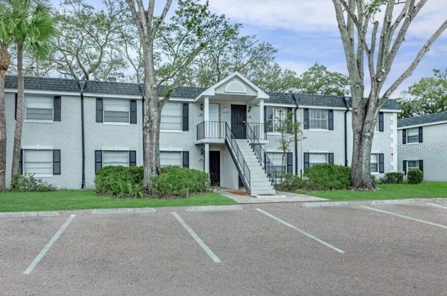 Newly renovated 2 bed 2 full bath! The unit is in great condition! The kitchen and both bathrooms are upgraded. Newer paint, and tile flooring
throughout! All buildings have been newly painted with new roofs. Conveniently close to FL-434, FL-436, I-4, shopping, dining, and city buses.
Close to all major attractions! Community amenities include a swimming pool, tennis court, and playground.