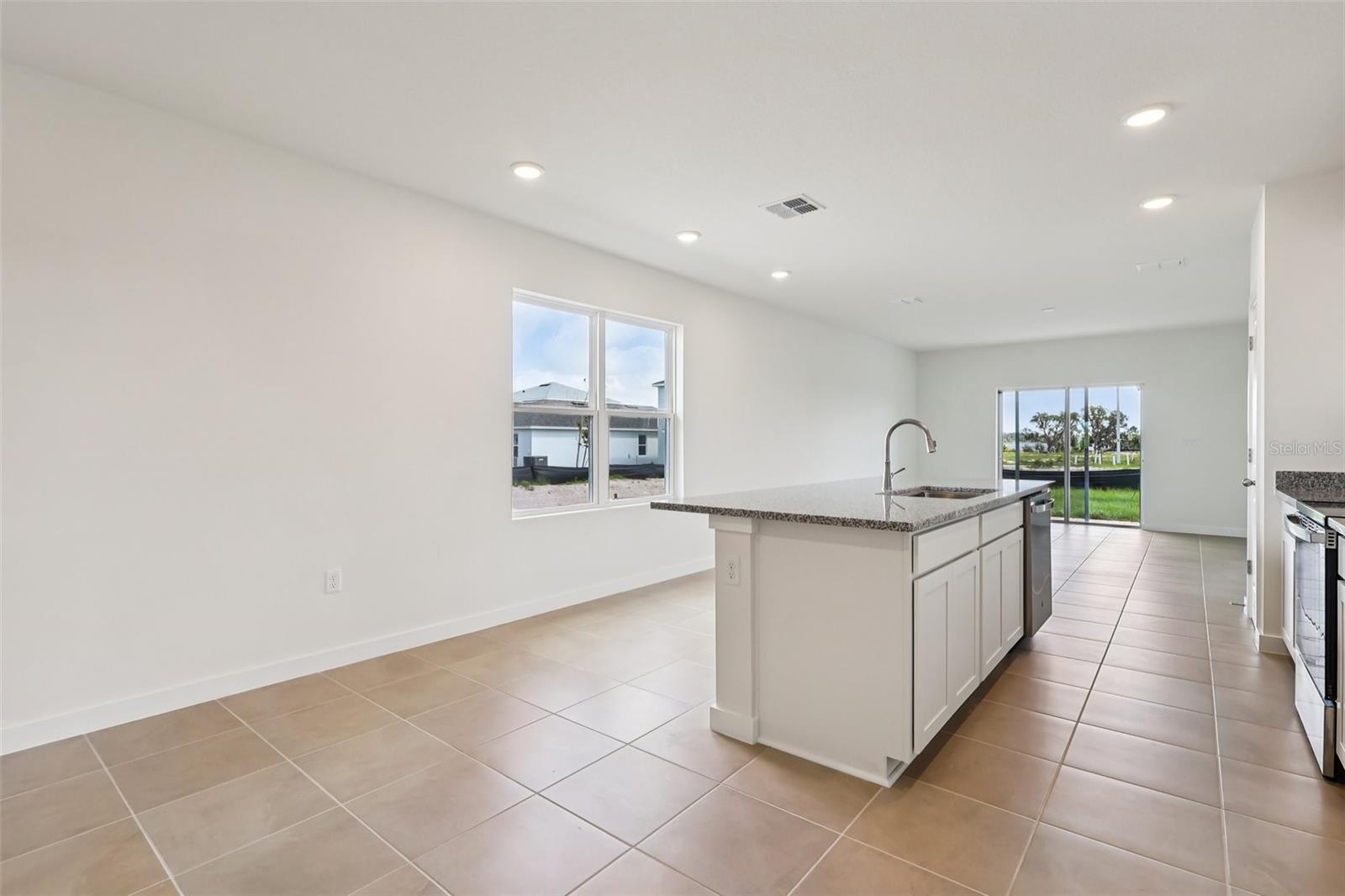 337 MEREDITH BOULEVARD