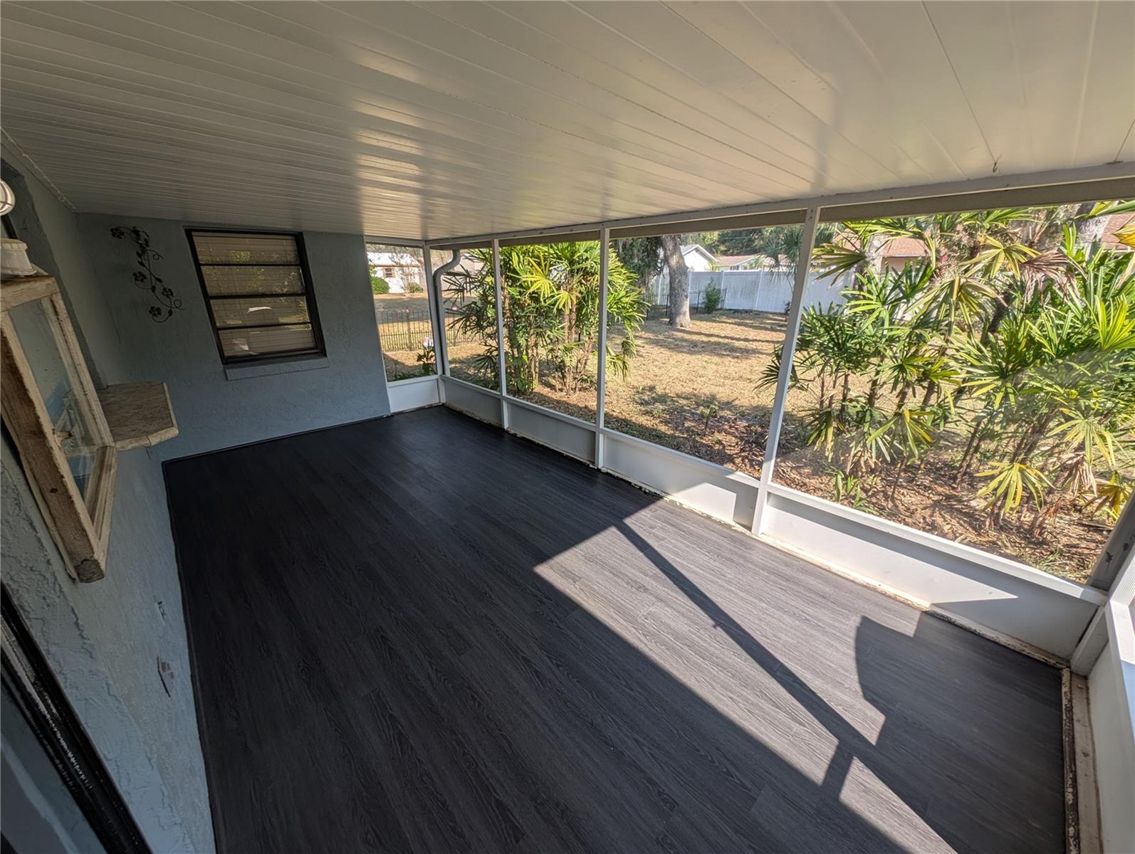 BROYHILL ESTATES - Residential