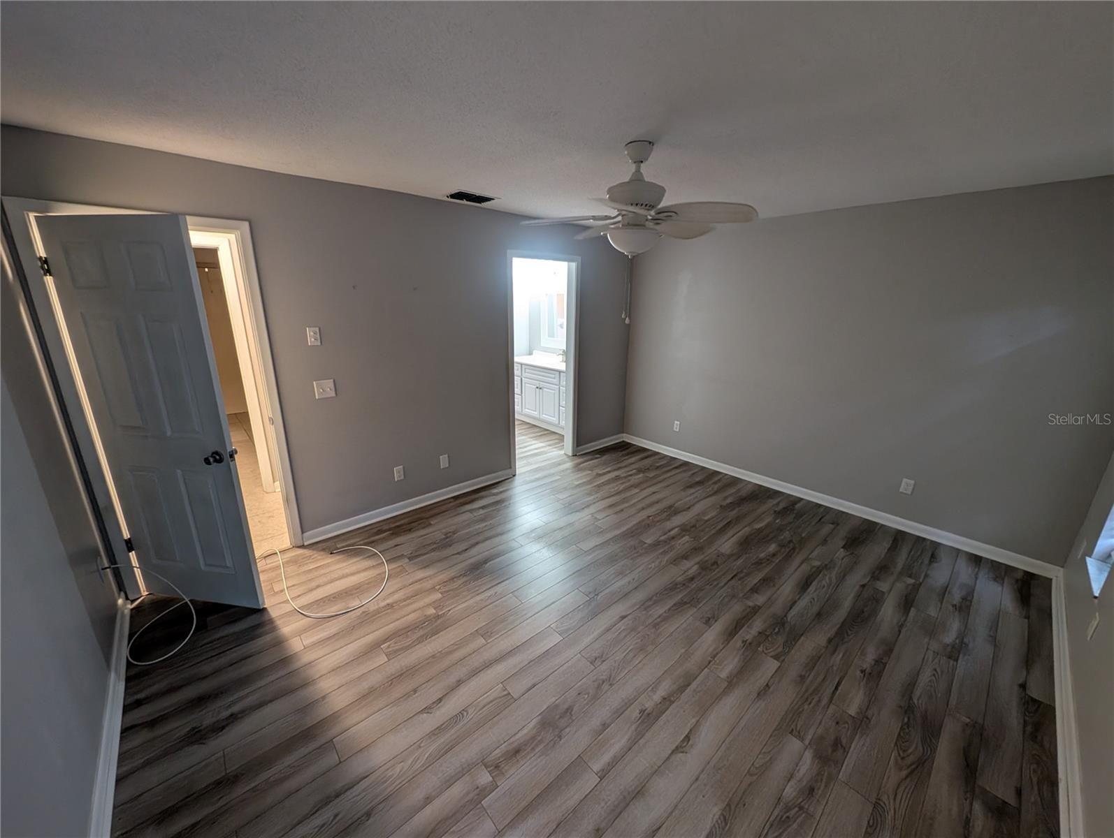 BROYHILL ESTATES - Residential