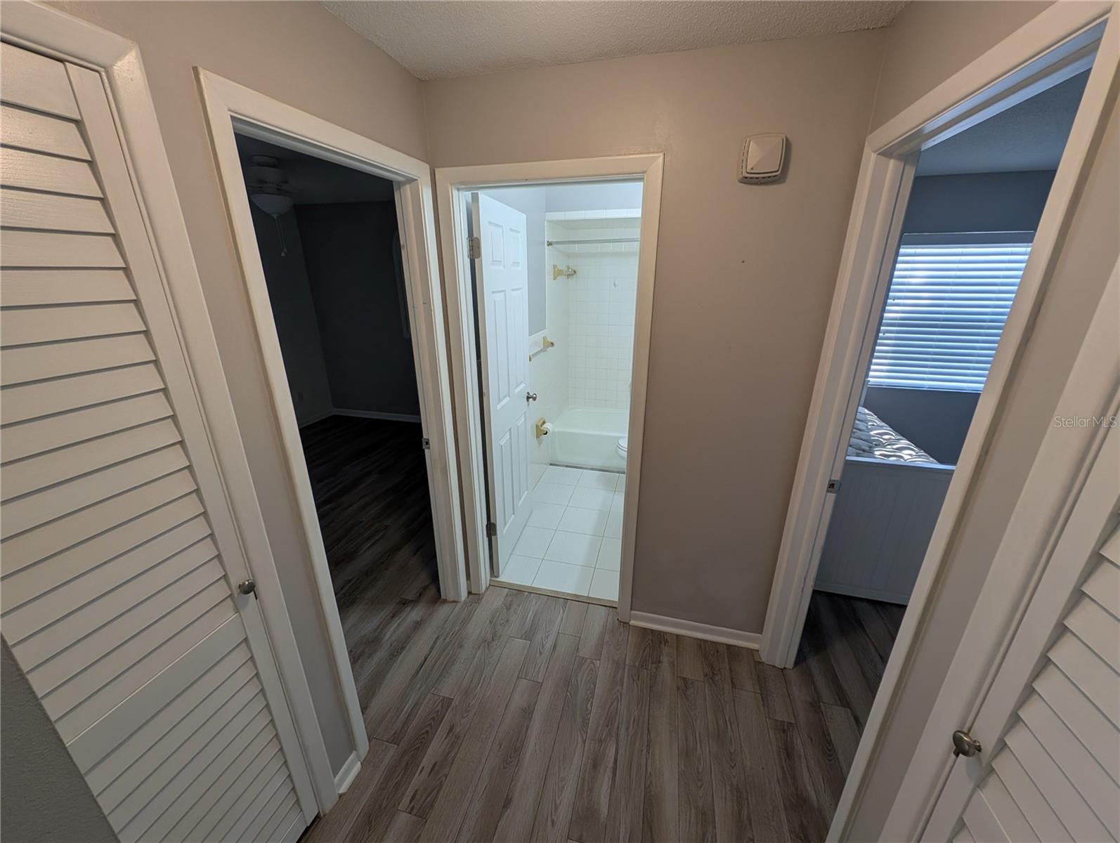 BROYHILL ESTATES - Residential