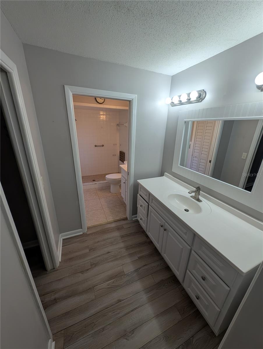 BROYHILL ESTATES - Residential