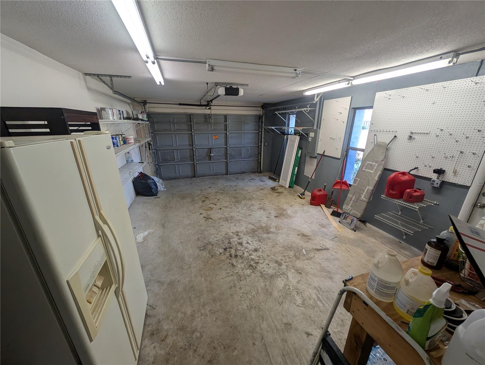 BROYHILL ESTATES - Residential