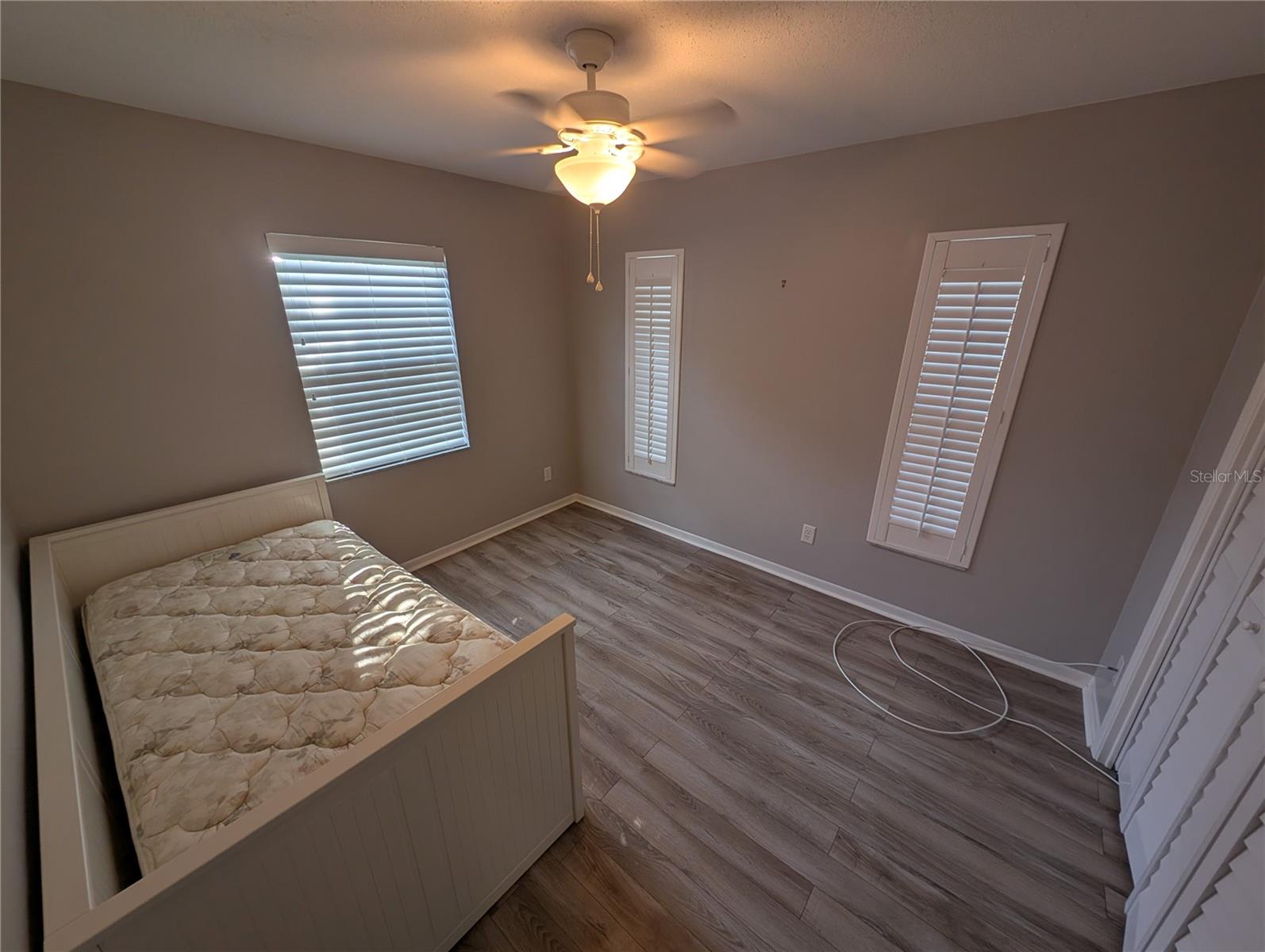 BROYHILL ESTATES - Residential