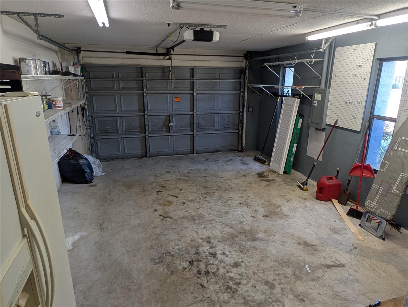 BROYHILL ESTATES - Residential