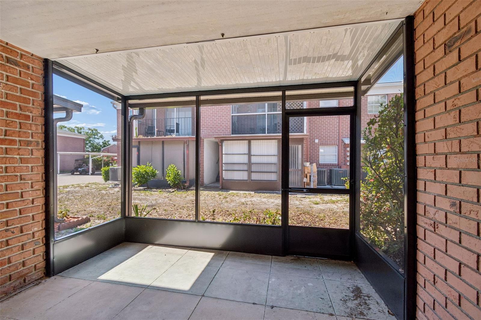 JAMESTOWN CONDO - Residential