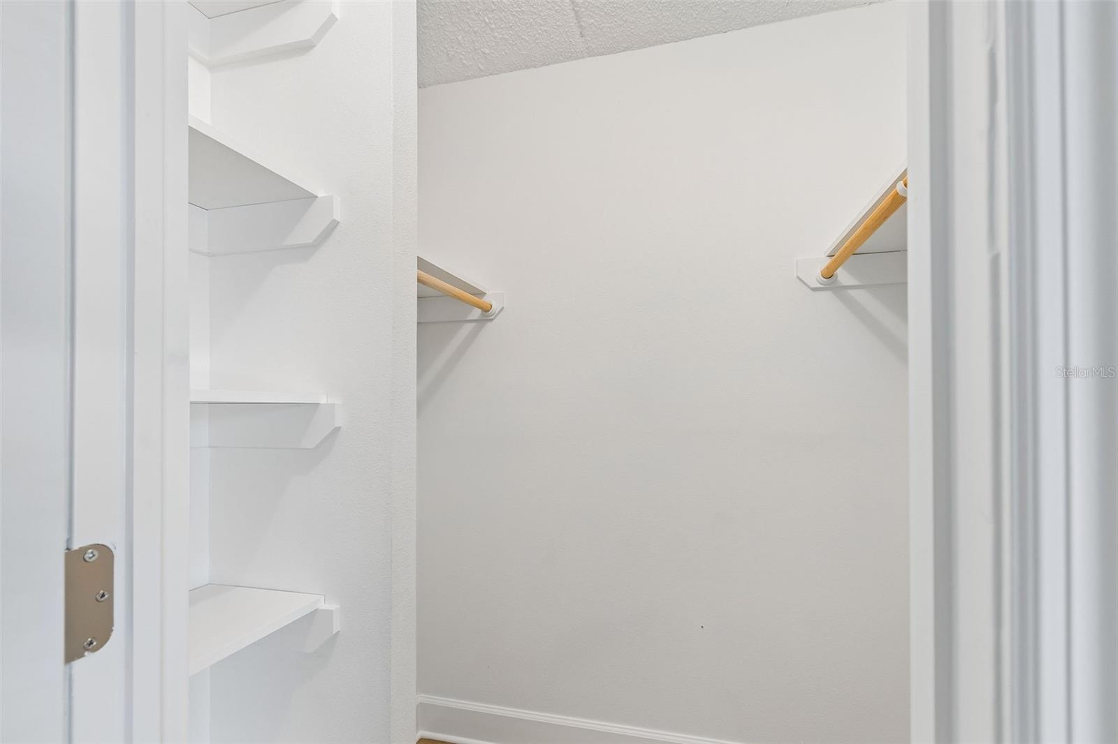 JAMESTOWN CONDO - Residential