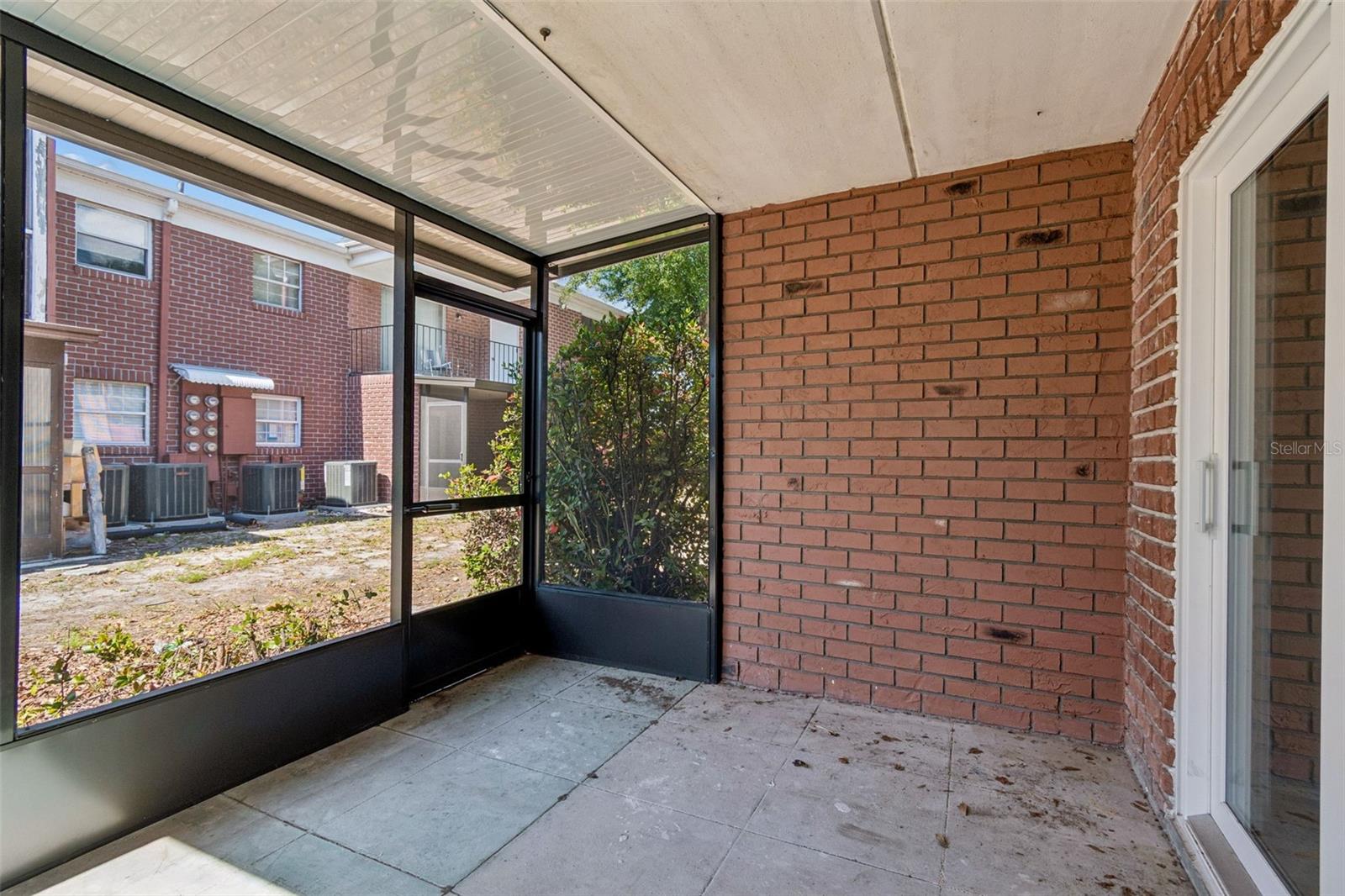JAMESTOWN CONDO - Residential